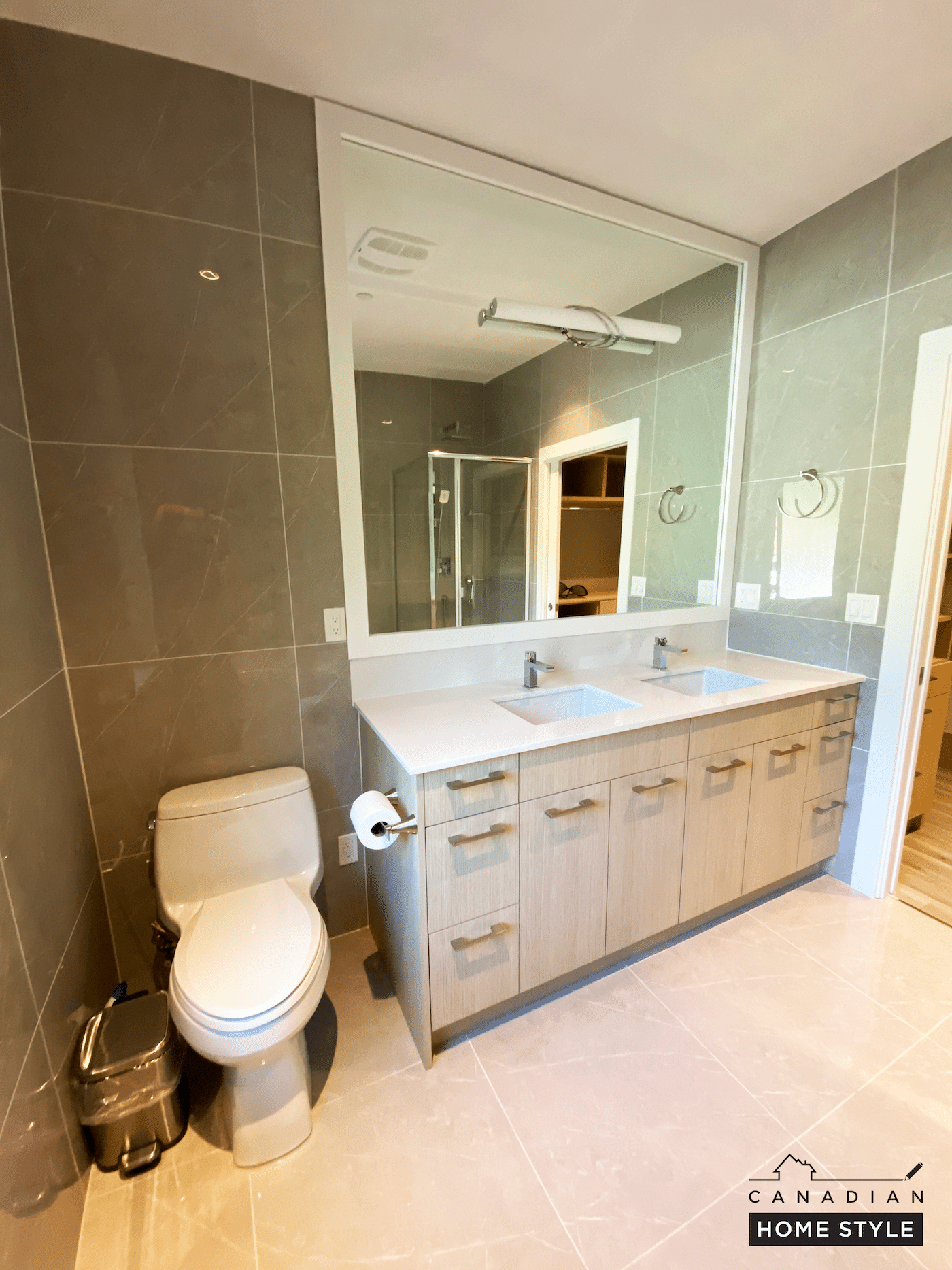 Custom bathroom renovation in Vancouver by Canadian Home Style