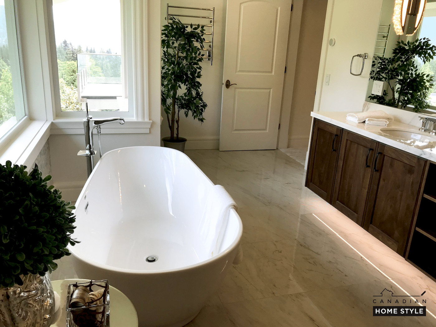 Custom bathroom renovation in Vancouver by Canadian Home Style