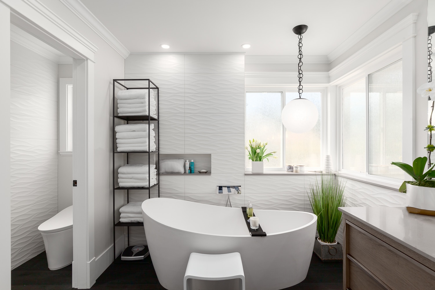 Custom bathroom renovation in Vancouver by Canadian Home Style