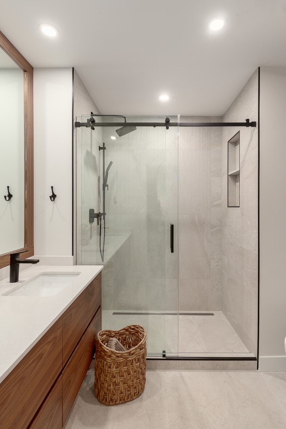 Custom bathroom renovation in Vancouver by Canadian Home Style