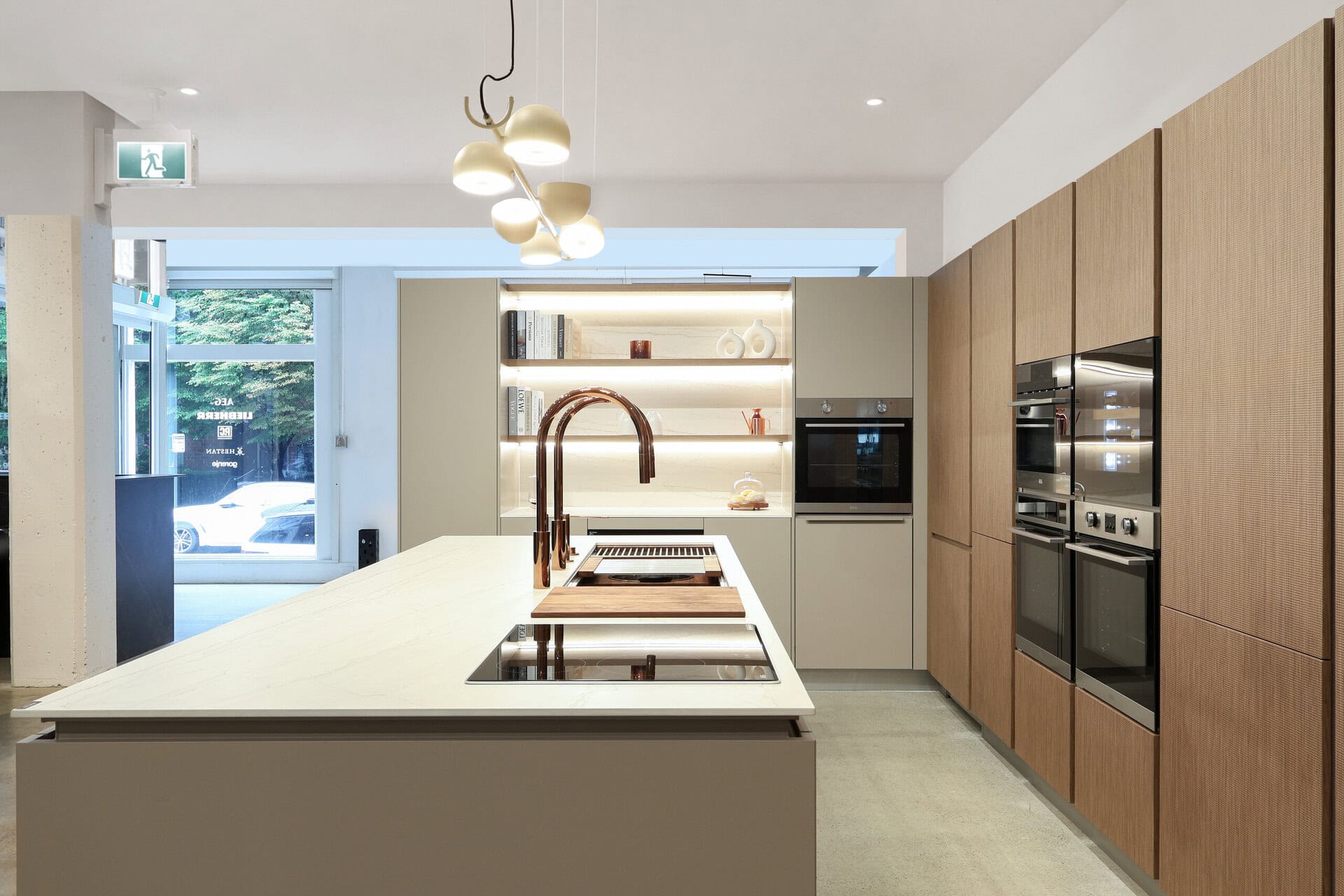 Canadian Home Style kitchen inspiration — handleless white oak, integrated